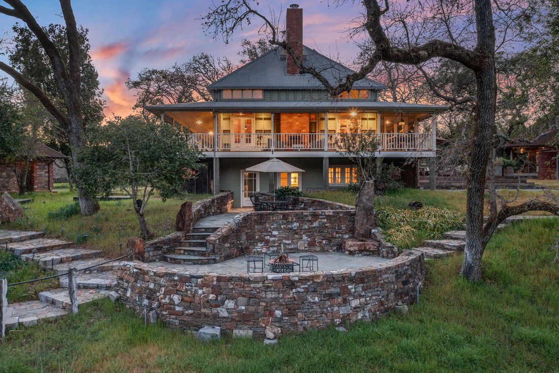 Glen Ellen, California, United States 5 - 17851249