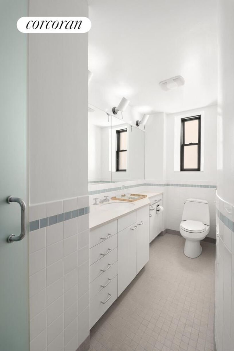 Co Op in New York, New York, United States 5 - 17851044