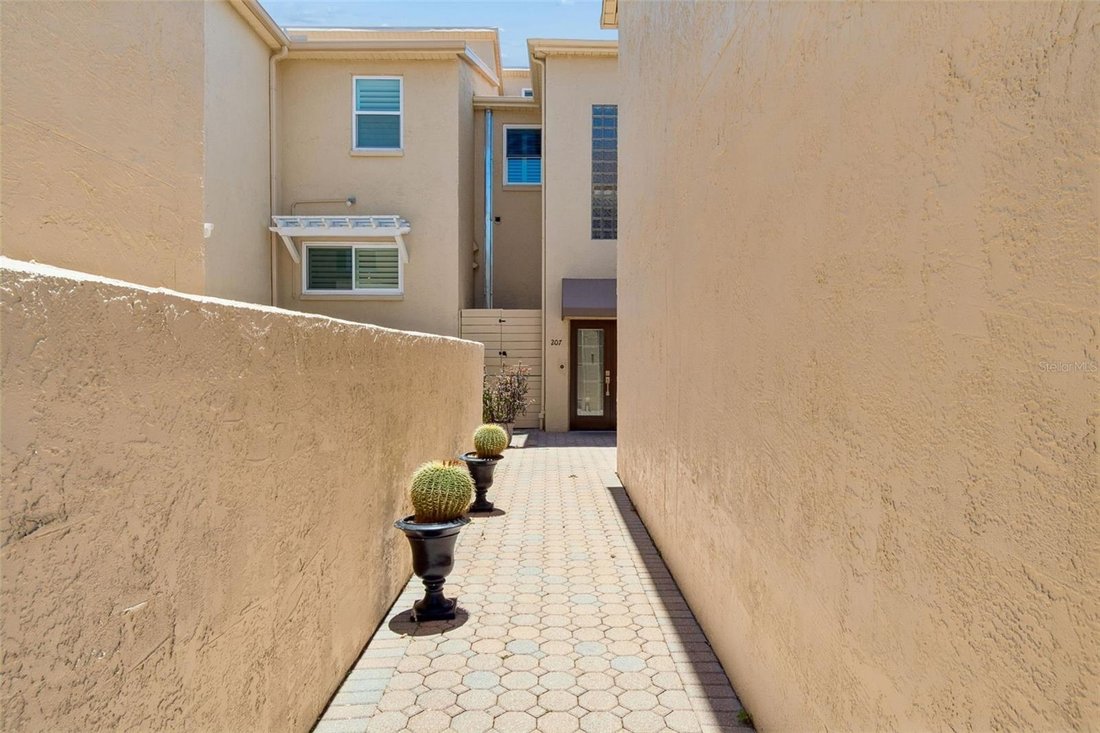 Townhouse in St. Petersburg, Florida, United States 4 - 17850672