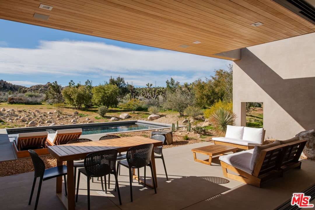 House in Yucca Valley, California, United States 2 - 17850633