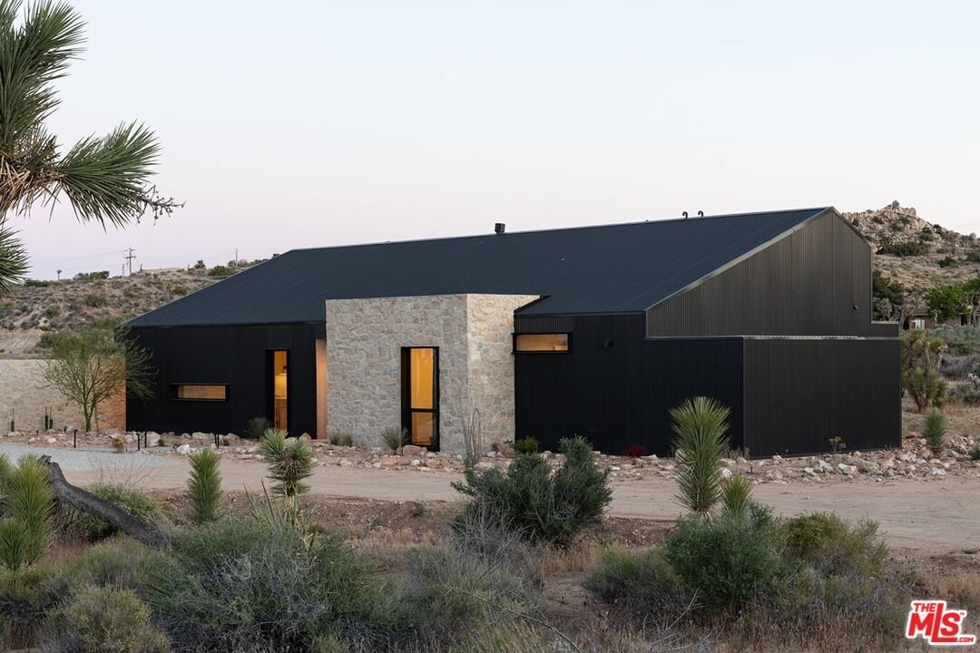 House in Yucca Valley, California, United States 1 - 17850633