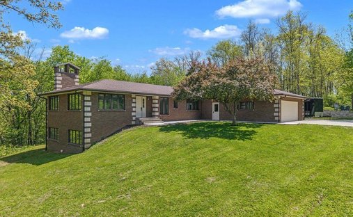 House in Illinois City, Illinois, United States 1