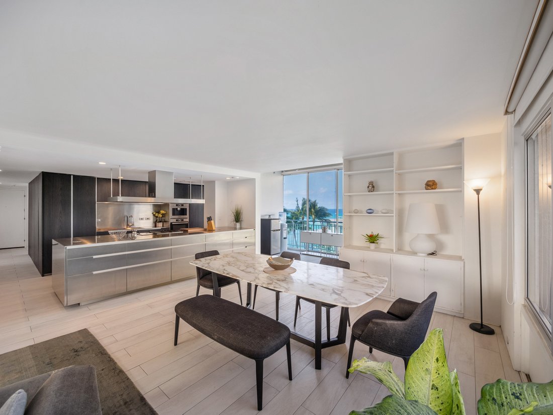 Condo in Honolulu, Hawaii, United States 2 - 17851016