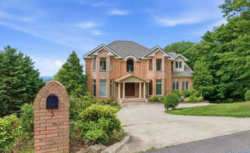 House in Redstone Arsenal, Alabama, United States 1