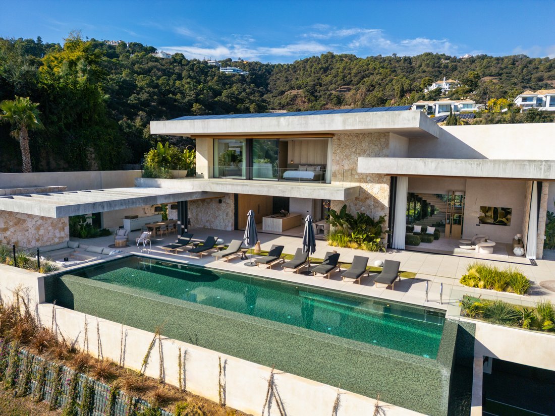 Villa in El Madroñal, Benahavis, Spain 1 - 17851297