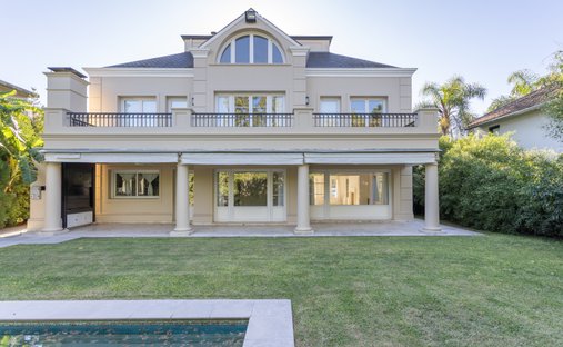 House in Victoria, Buenos Aires Province, Argentina 1