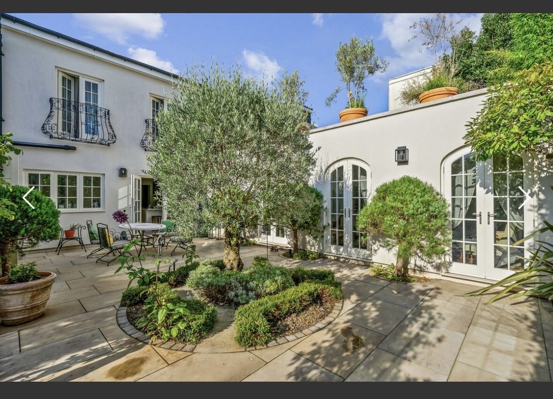 House in Castelnau, Richmond Upon Thames, England 1 - 17851271