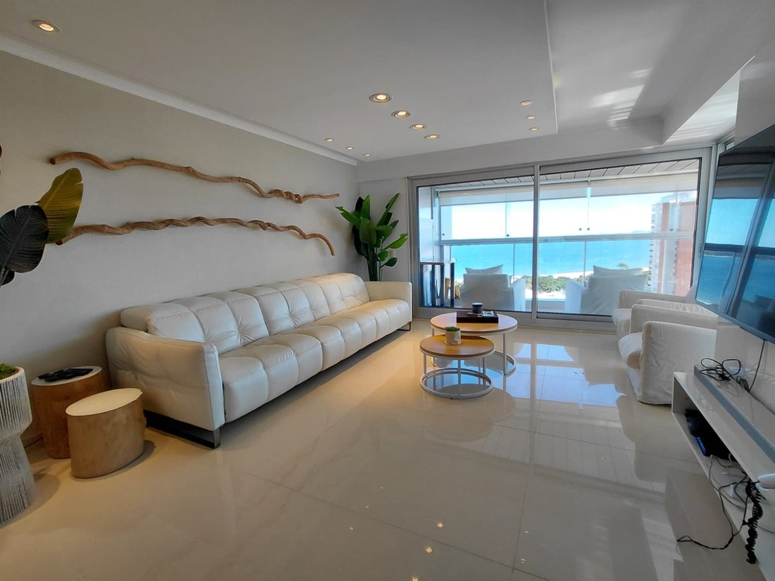Apartment in Punta del Este, Maldonado Department, Uruguay 1 - 17853193