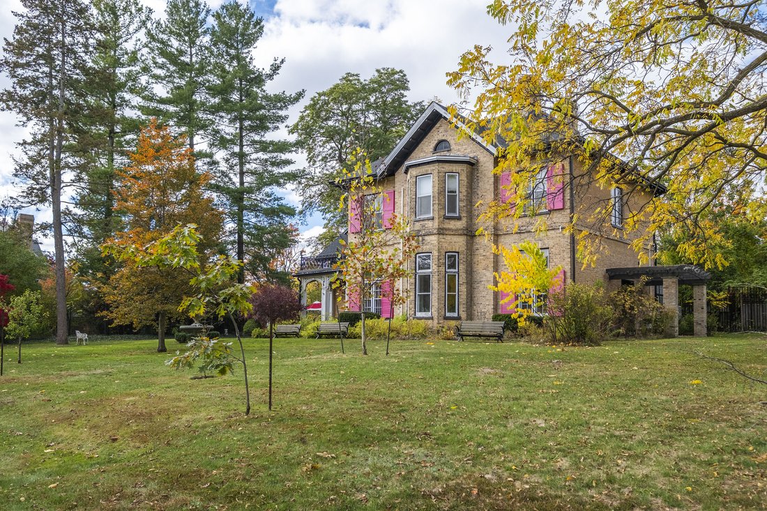 House in Brant, Ontario, Canada 2 - 17852707