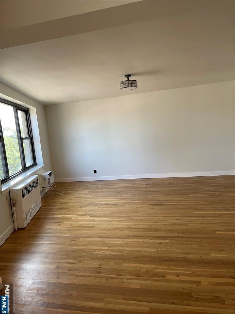 Condo in Fort Lee, New Jersey, United States 3 - 17852668