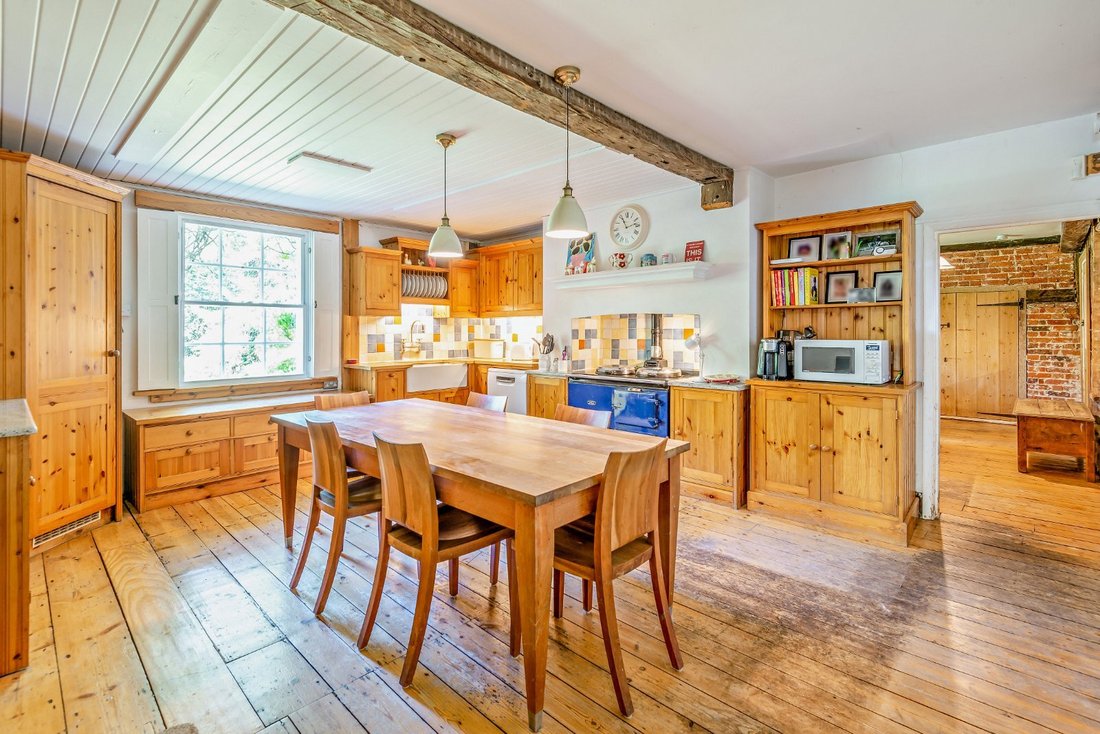 House in Hertsmere, England 5 - 17851719