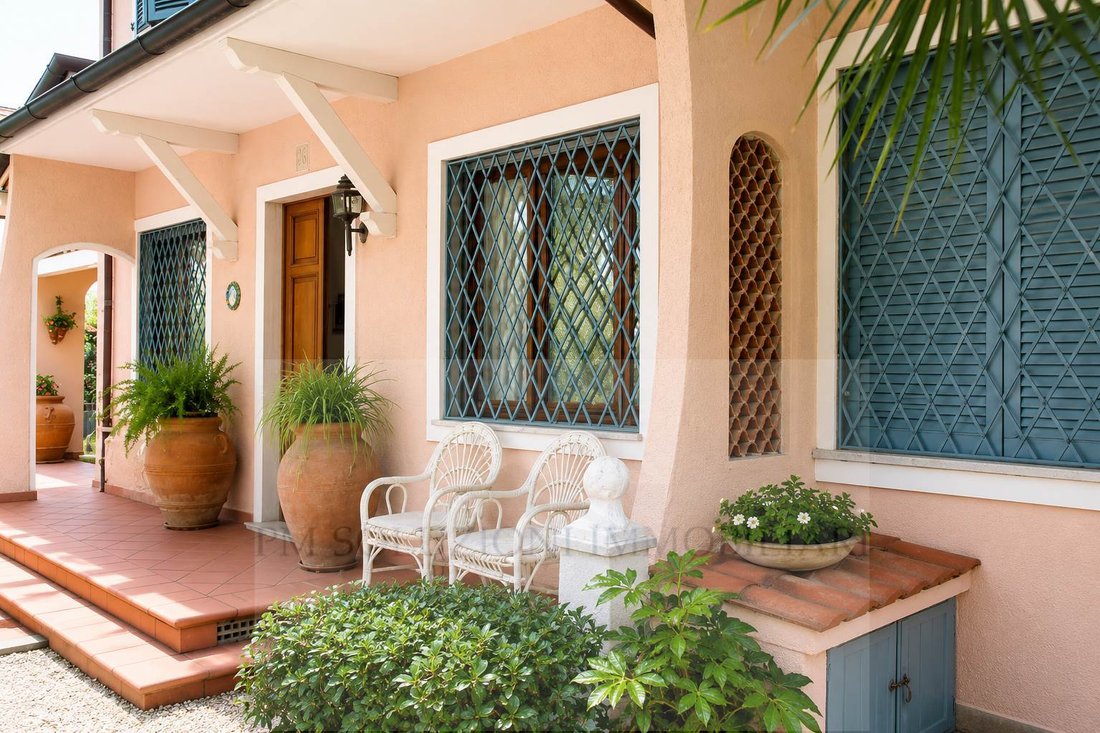 Villa in Center, Forte dei Marmi, Tuscany 3 - 17855926