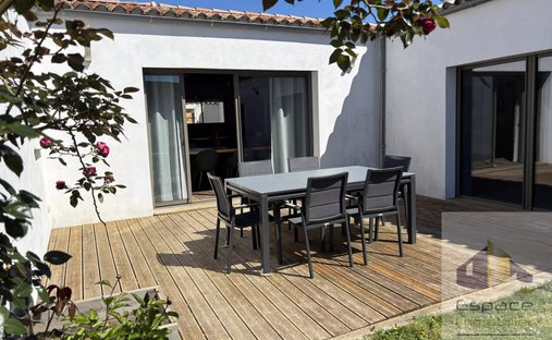 House in Bourgneuf, Nouvelle-Aquitaine, France 1
