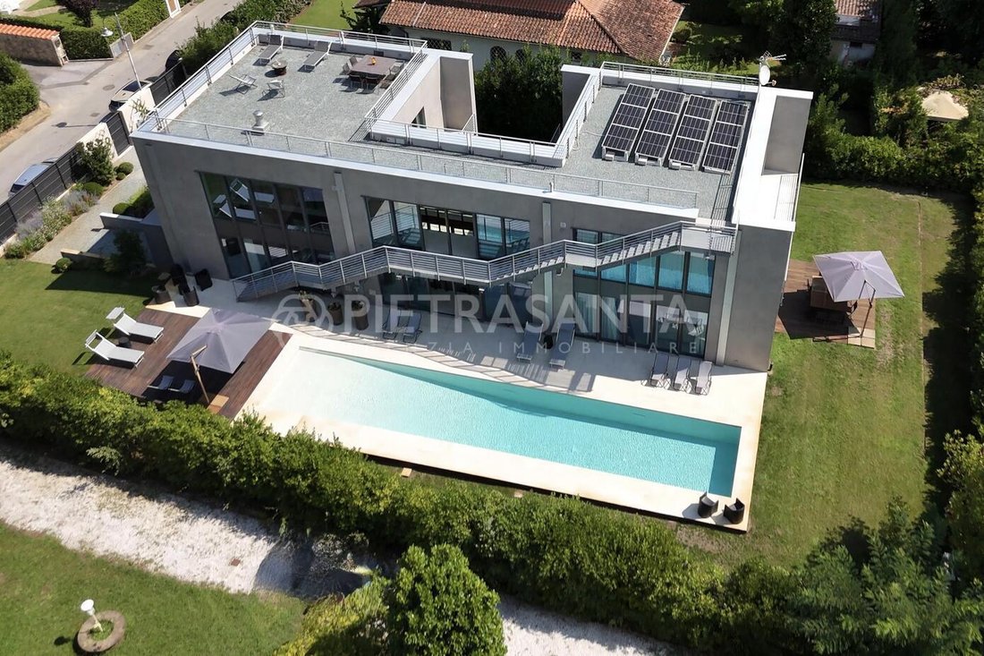 Villa in Tonfano, Pietrasanta, Italy 3 - 17851363