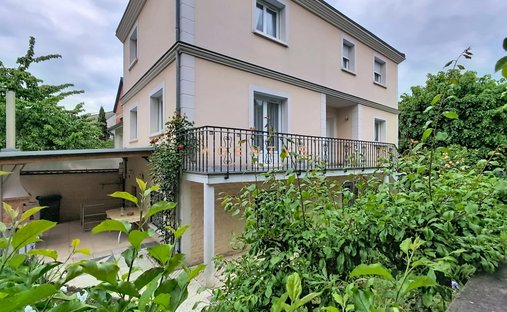 House in Adamville, Saint-Maur-des-Fossés, France 1