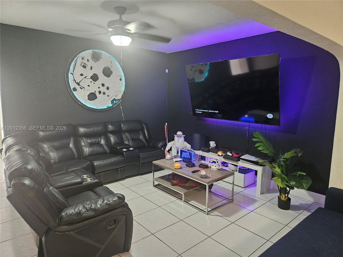 House in Miami, Florida, United States 3 - 17851773