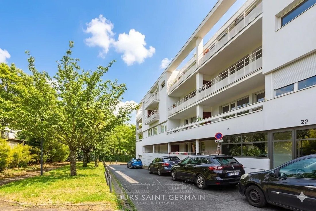 Apartment in Arrondissement of Bobigny, Ile-de-France, France 3 - 17853047