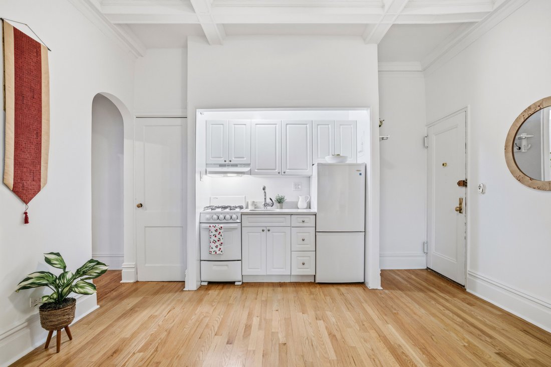 Co Op in New York, New York, United States 4 - 17857034