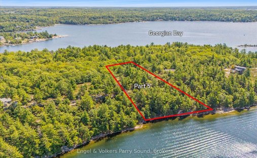 Land in McDougall, Ontario, Canada 1