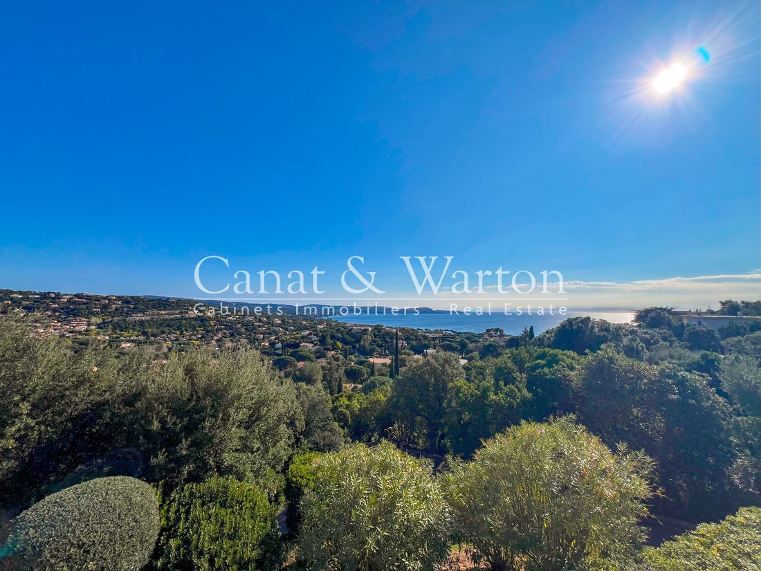 Villa in Sud, Cavalaire-sur-Mer, France 1 - 17855723