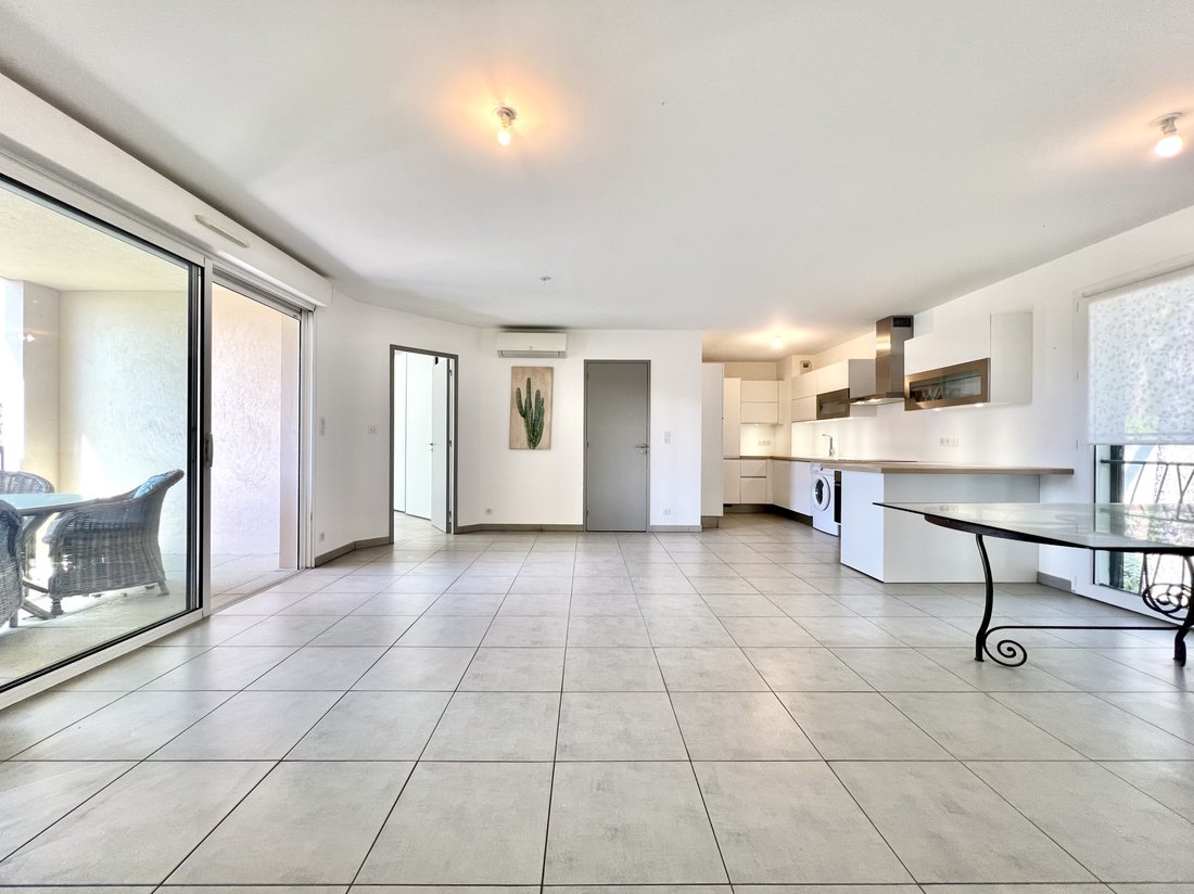 Apartment in Ville-Les Saquedes-Le Bouillonnet, Sainte-Maxime, France 1 - 17852634