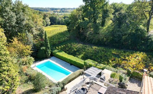 Country House in Saint-Émilion, Nouvelle-Aquitaine, France 1