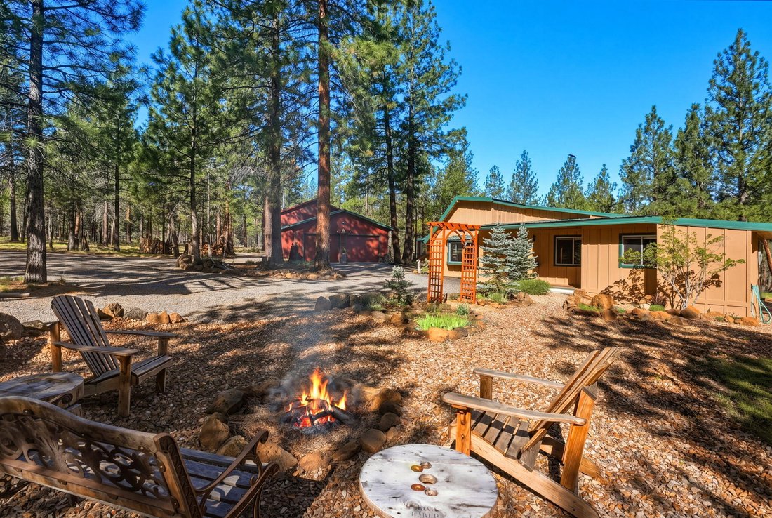 House in Sisters, Oregon, United States 4 - 17855051