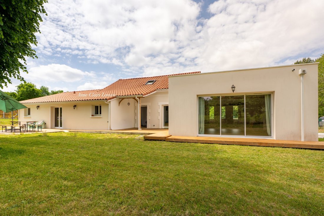 House in Parentis-en-Born, Nouvelle-Aquitaine, France 1 - 17857255