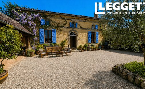 Farm Ranch in Lauzun, Nouvelle-Aquitaine, France 1