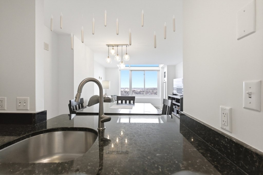 Condo in Cambridge, Massachusetts, United States 5 - 17855866