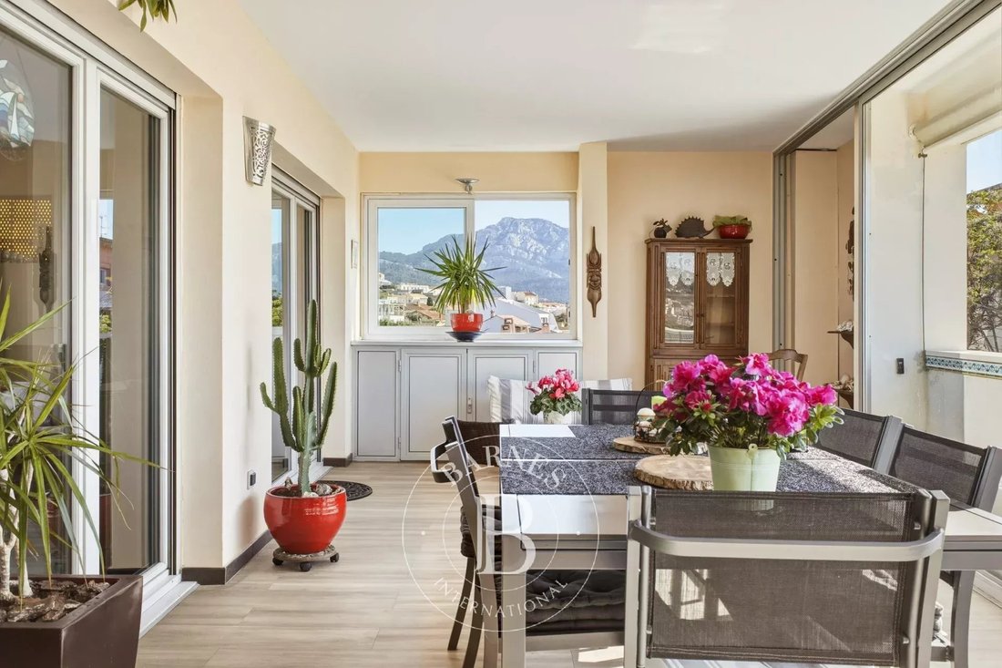 Apartment in Bonneveine, 8e Arrondissement, Marseille 3 - 17853252
