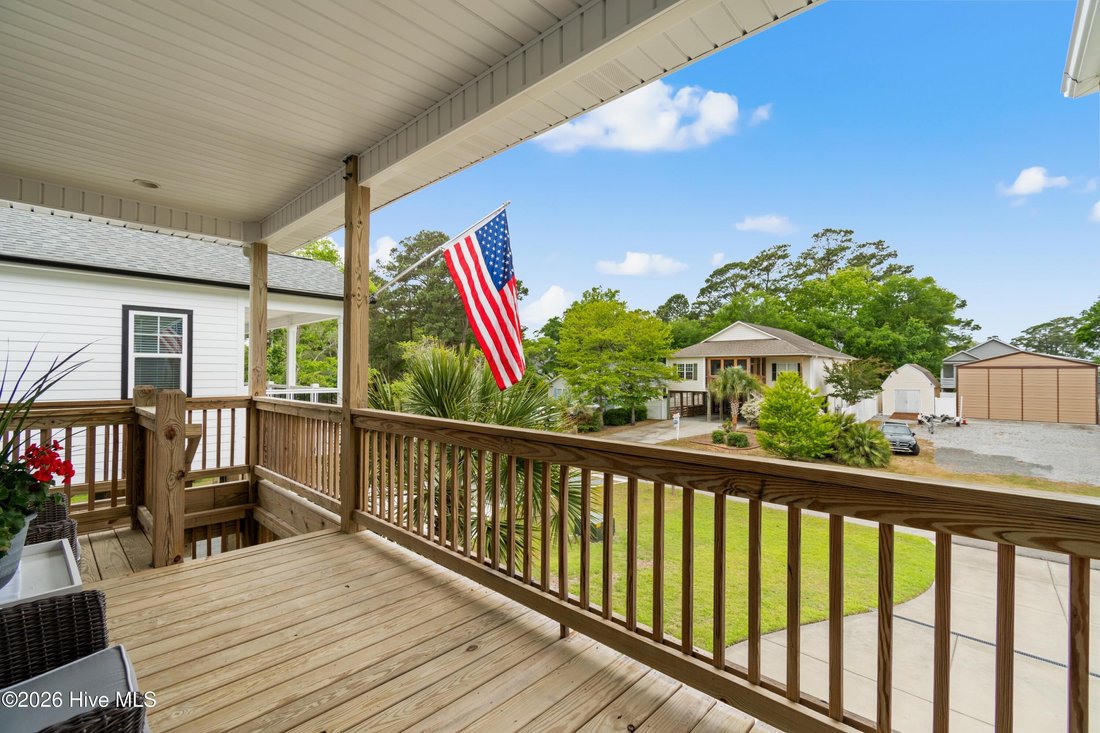 House in Oak Island, North Carolina, United States 3 - 17851816