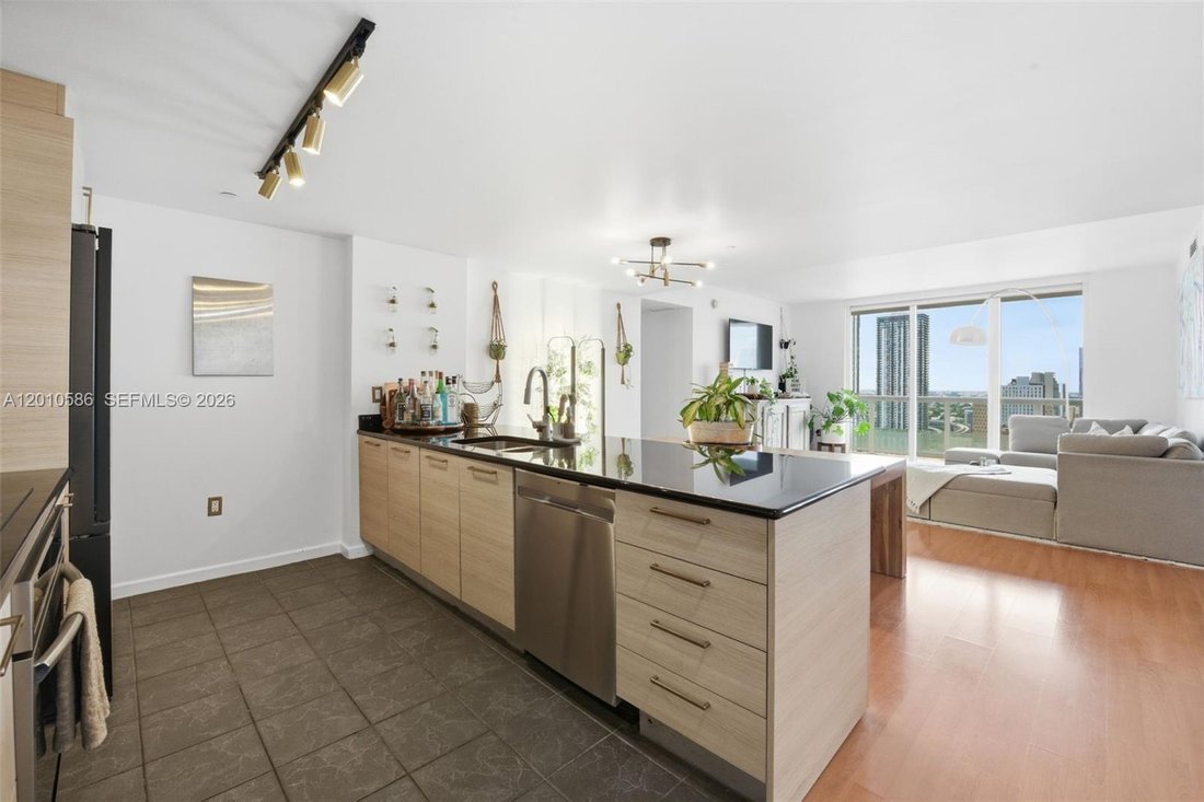 Condo in Miami, Florida, United States 2 - 17852732