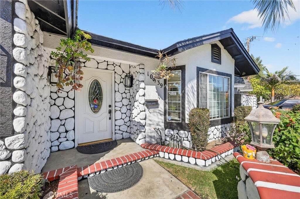 House in Downey, California, United States 3 - 17853325