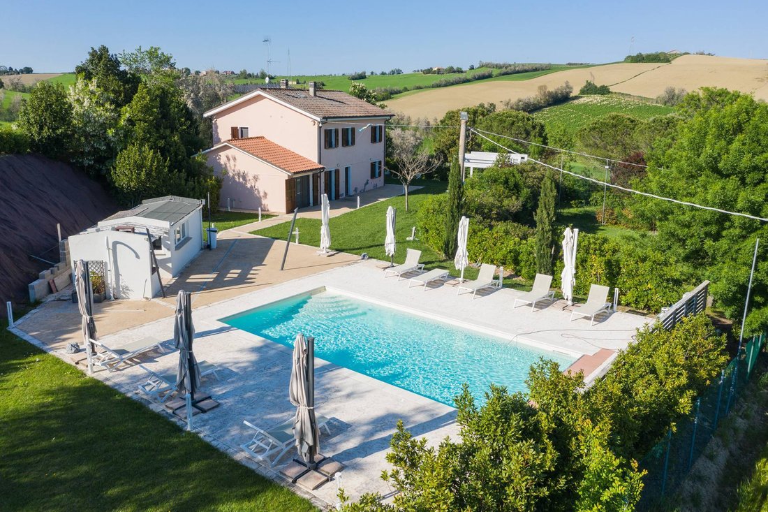 Villa in Cartoceto, Marche, Italy 2 - 17857082