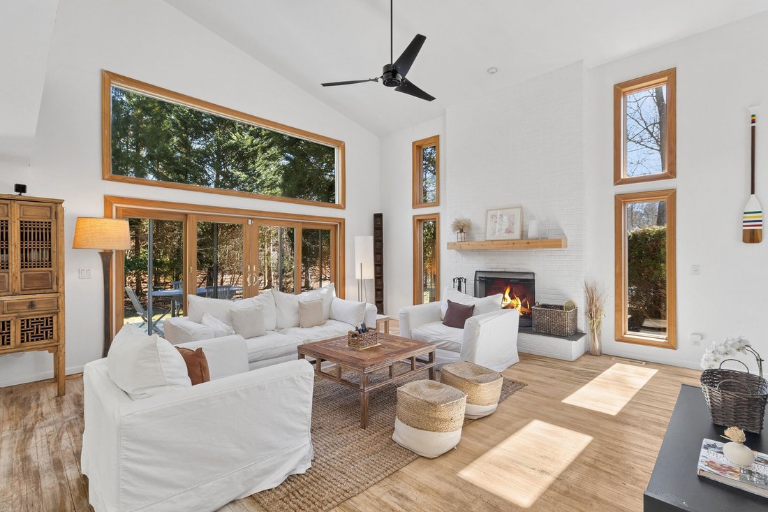 East Hampton, New York, United States 1 - 17852776