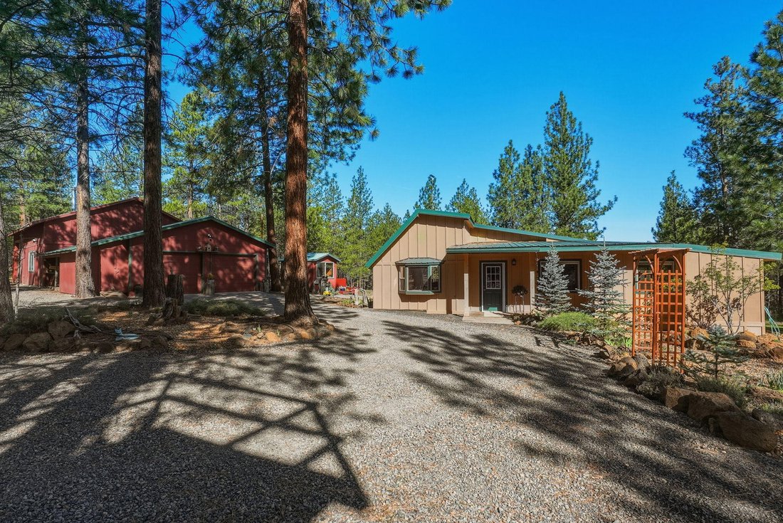 House in Sisters, Oregon, United States 1 - 17855051