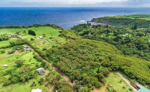 Land in Haiku-Pauwela, Hawaii, United States 1