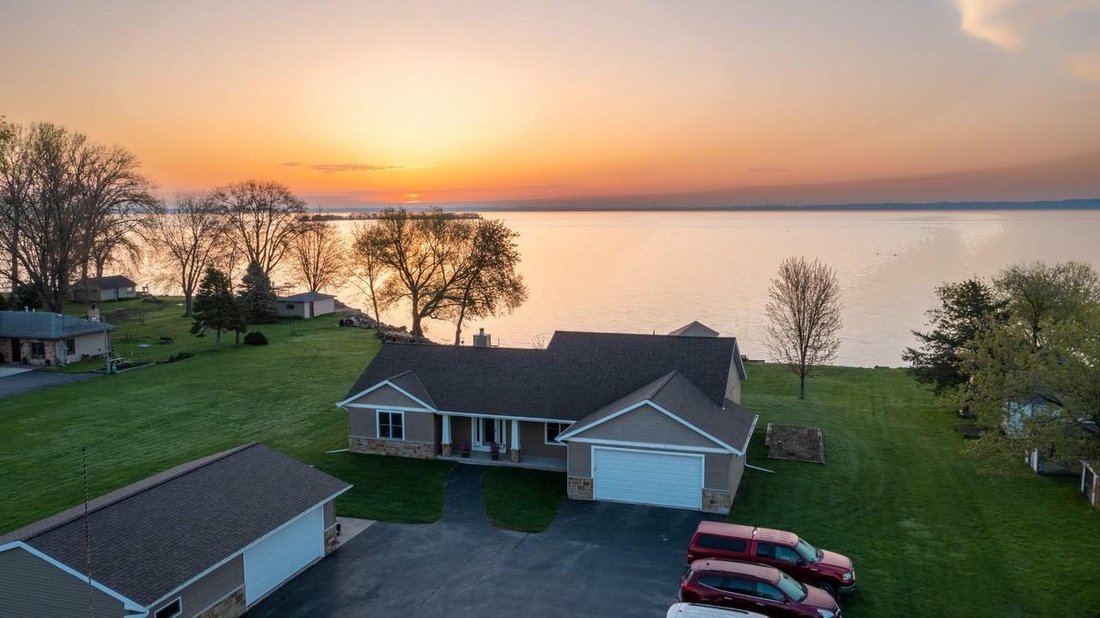 House in Oshkosh, Wisconsin, United States 1 - 17787477