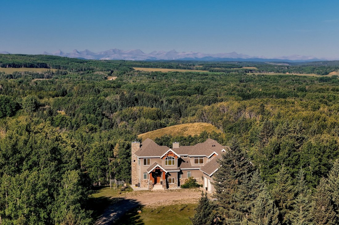 House in Bottrel, Alberta, Canada 3 - 17852702