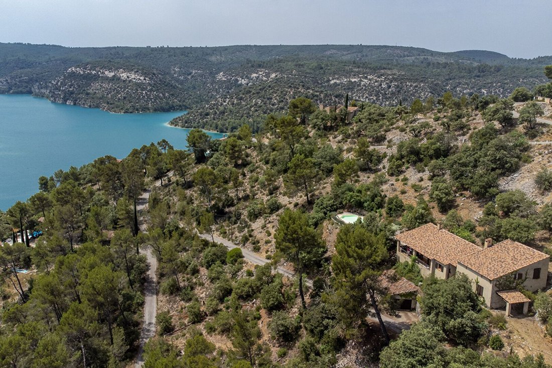 House in Esparron-de-Verdon, Provence-Alpes-Côte d'Azur, France 1 - 17852608