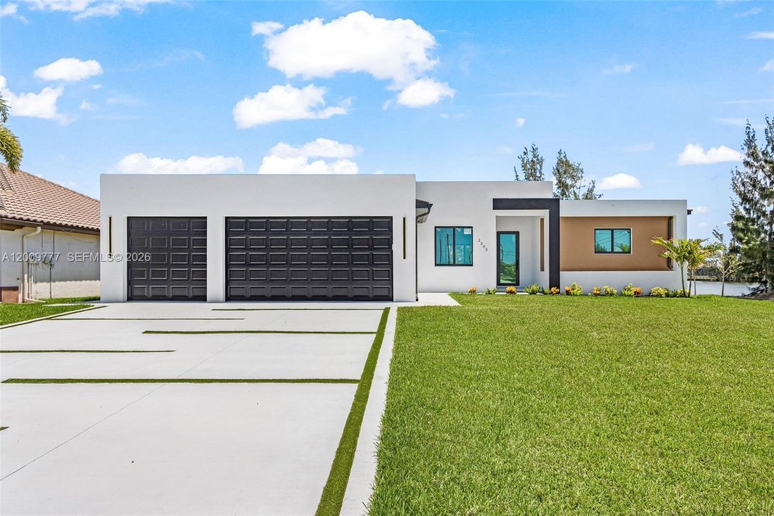 House in Cape Coral, Florida, United States 1 - 17855222