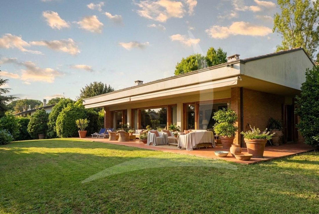 Villa in Area Monte San Quirico - Sant'Alessio, Lucca, Tuscany 3 - 16948584