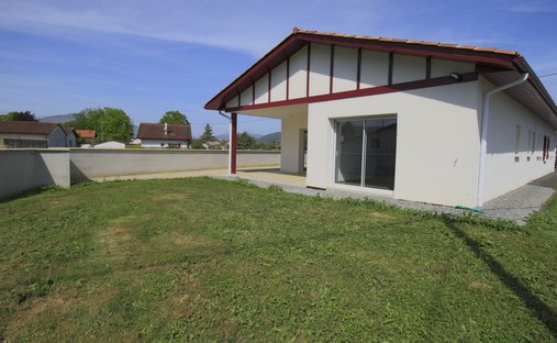 Villa à Saint-Jean-le-Vieux, Nouvelle-Aquitaine, France 1