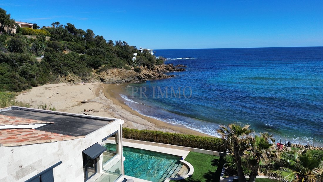 Villa in Frejus, Provence-Alpes-Côte d'Azur, France 2 - 17855638