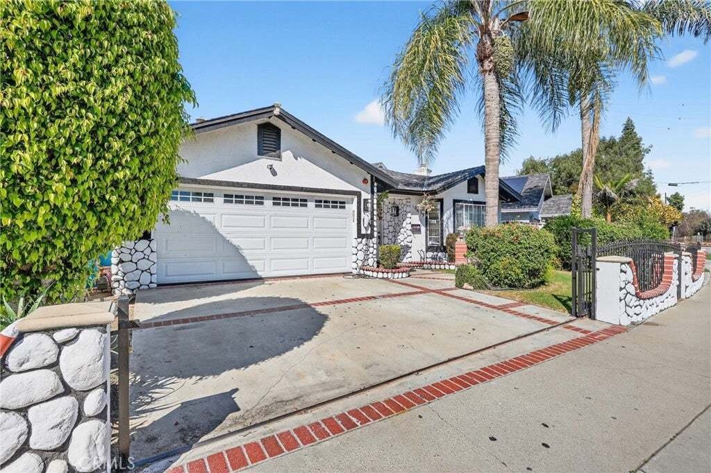 House in Downey, California, United States 2 - 17853325