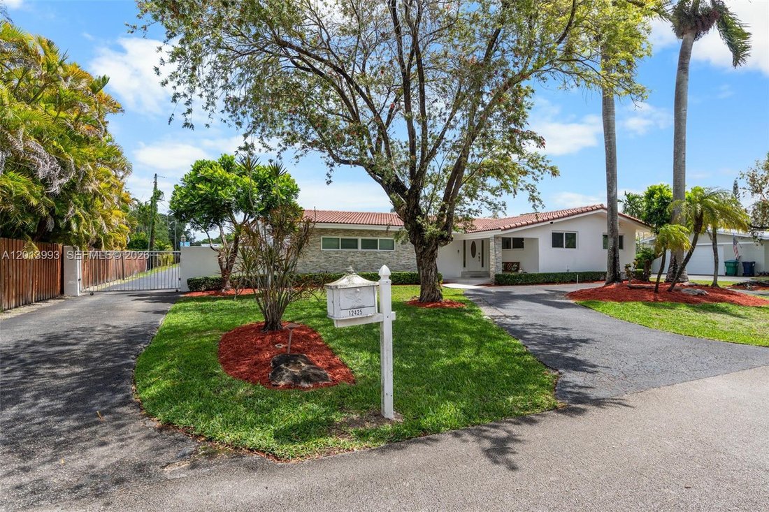 House in Miami, Florida, United States 1 - 17851796