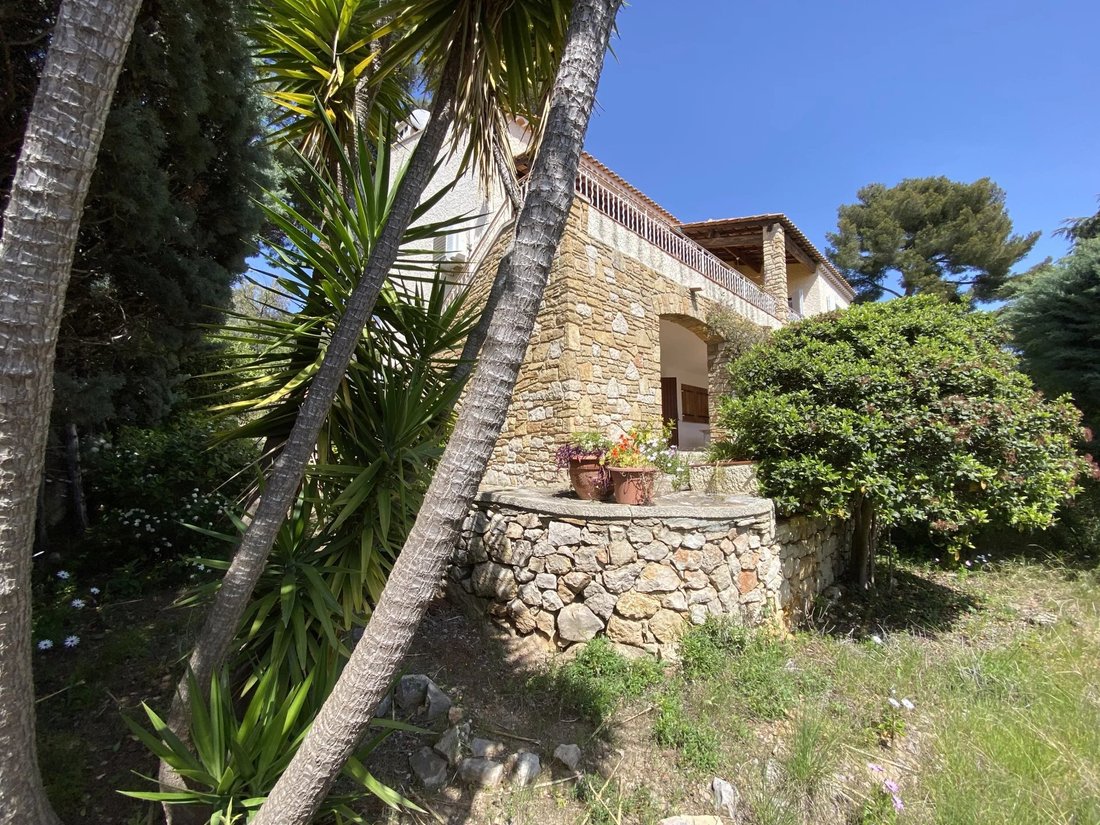 House in Bandol, Provence-Alpes-Côte d'Azur, France 1 - 17853136