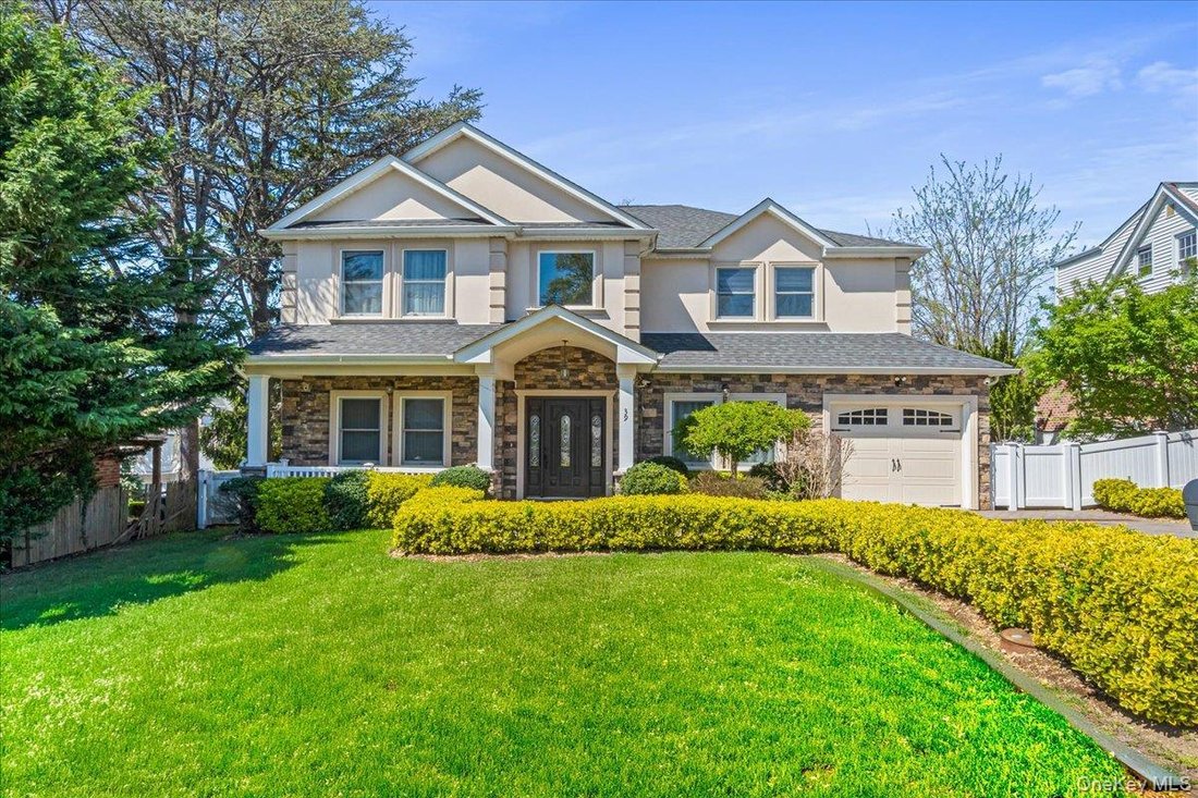 House in Albertson, New York, United States 1 - 17852098