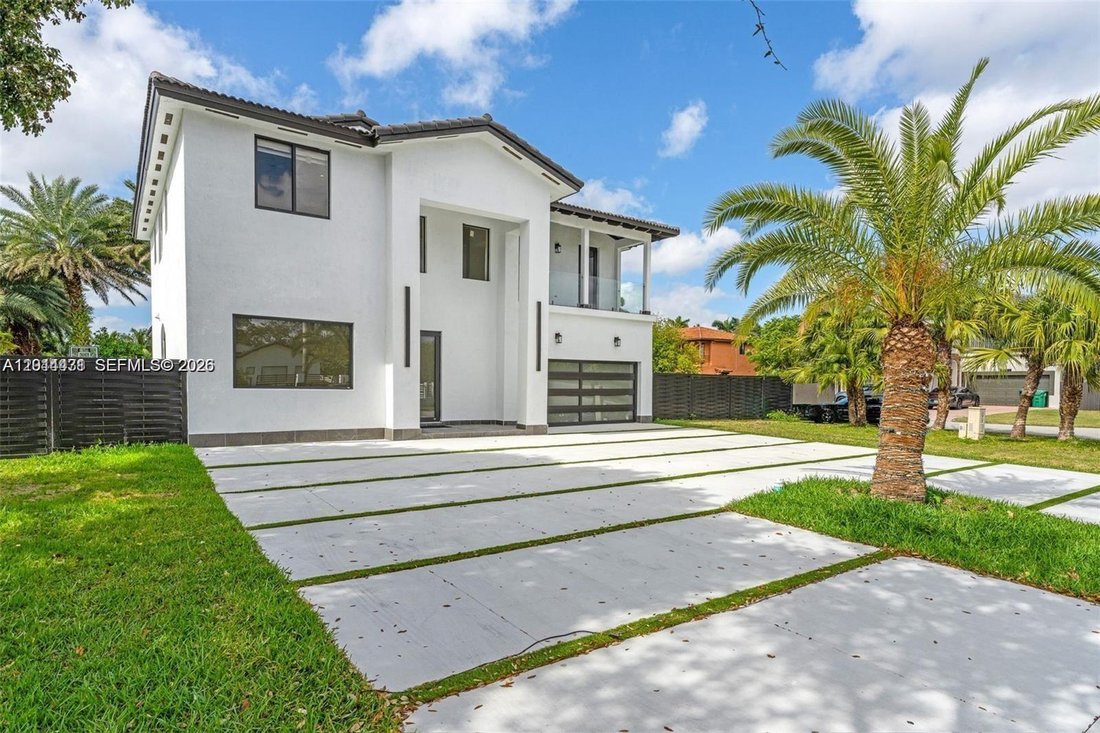 House in Miami, Florida, United States 1 - 17855208
